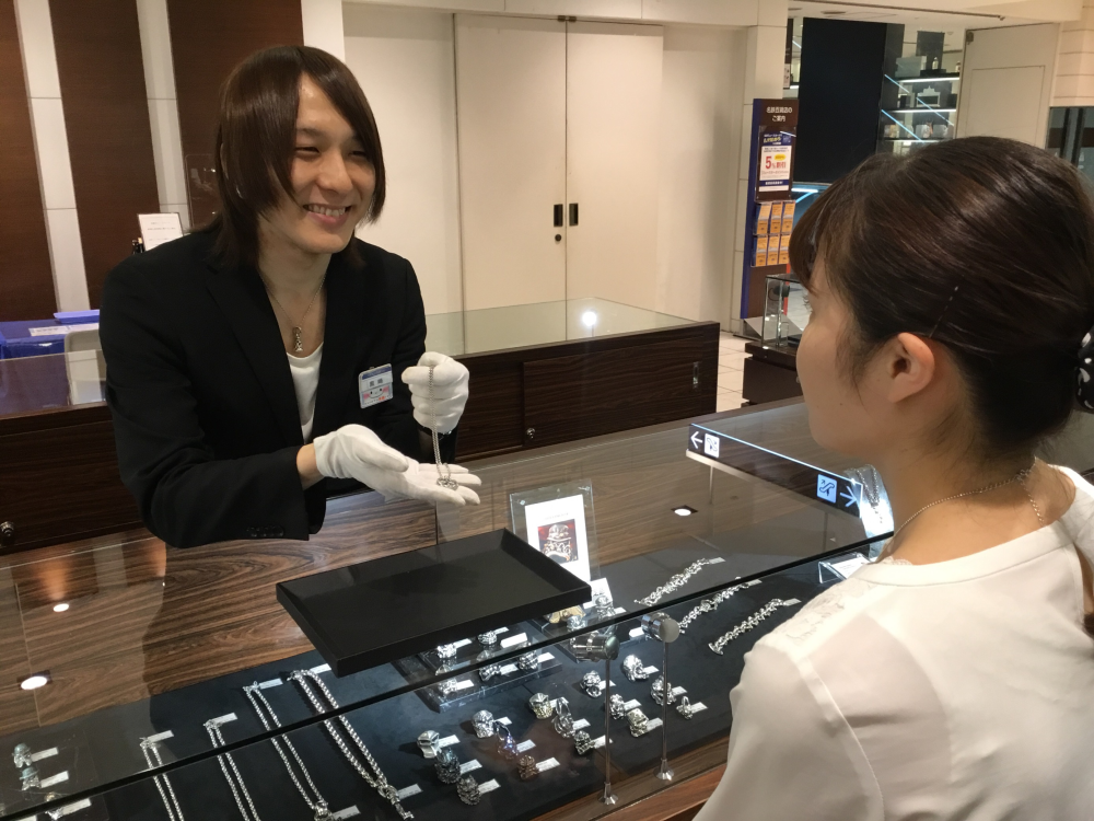 ブランドアクセサリー・時計の販売アルバイトスタッフ募集！！ | 株式会社ビヨンクール(愛知県名古屋市中村区)の求人